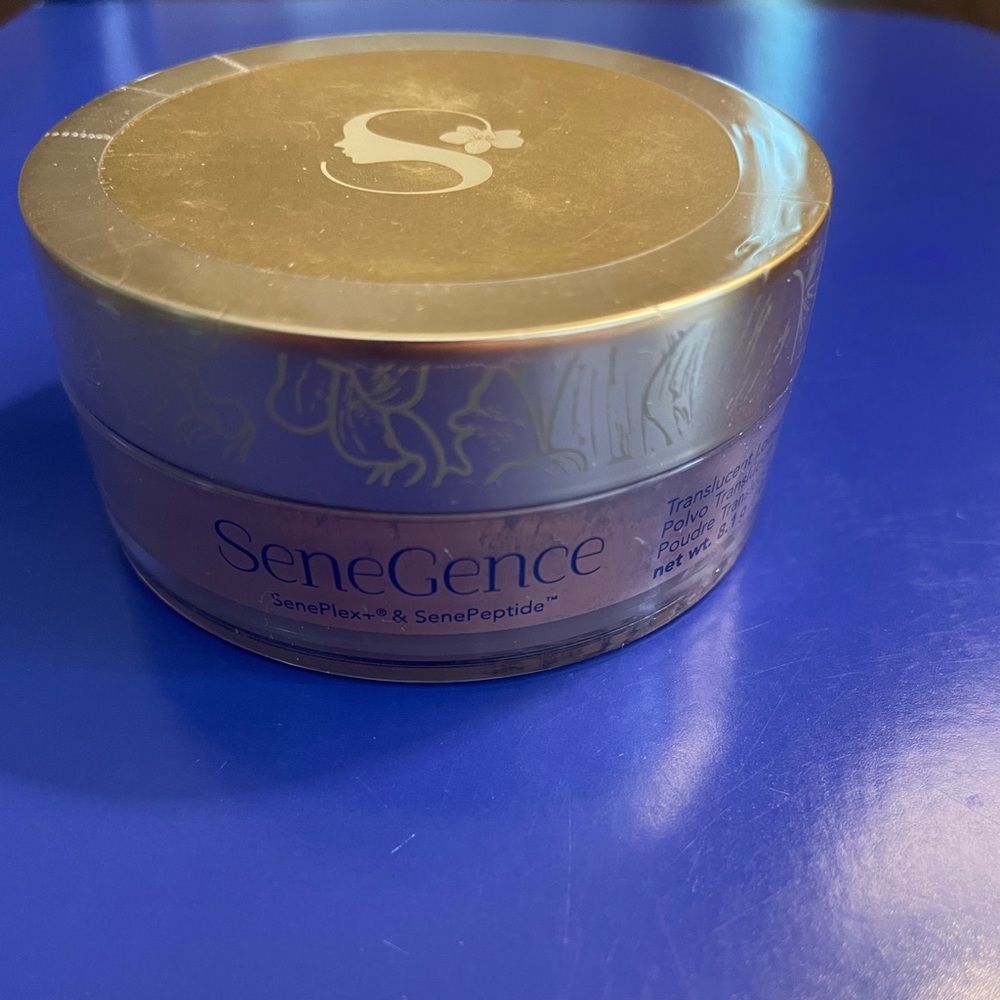 Brand New DEEP Translucent Loose Powder